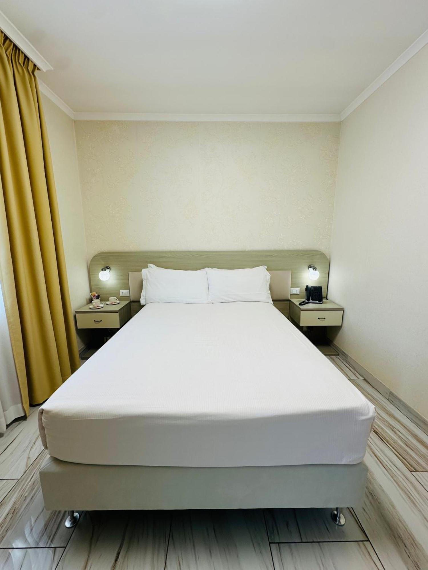 Rome Airport Inn Фьюмичино Экстерьер фото